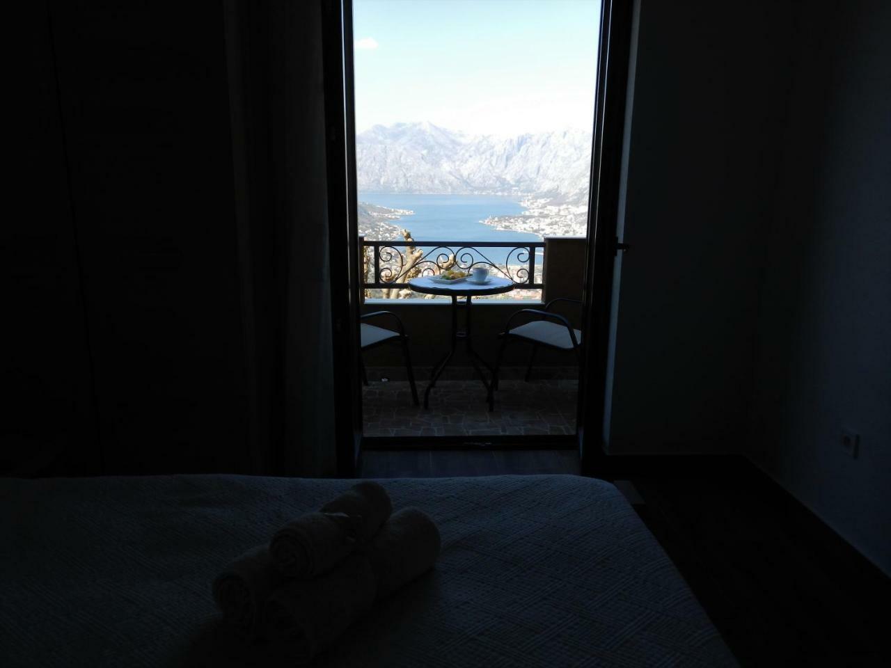 Big Hill Apartment Kotor Zewnętrze zdjęcie